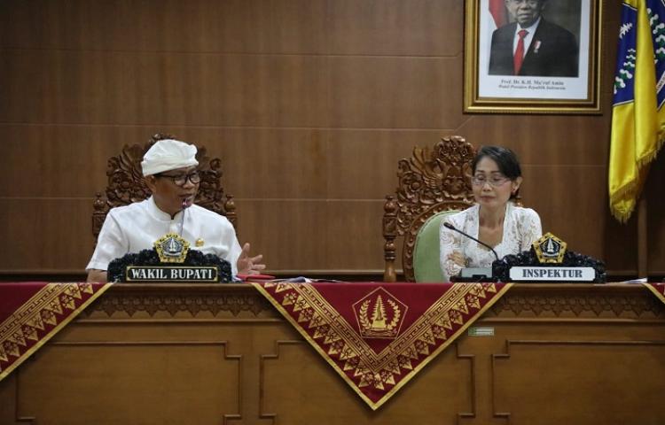 WAKIL BUPATI BADUNG MEMBERIKAN PENGARAHAN UNTUK  PERCEPATAN PENYELESAIAN LHKPN PERIODE PELAPORAN TAHUN 2019.