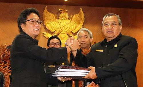 2019, Optimis Pendapatan Badung Capai Rp10 Triliun  Bupati Giri Prasta Beri Penjelasan Terhadap Sembilan Ranperda