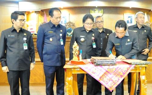 APBD Badung tahun 2018 Disahkan Rp 7,2 triliun, Belanja Publik 75 Persen dan Belanja Aparatur Hanya 24 Persen
