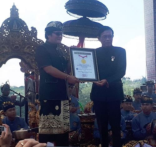 Angkat Tema "Giri Amertaning Bhuana"  Festival Budaya Pertanian Badung Pecahkan Rekor MURI