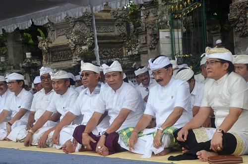 Badung Gelar Tawur Agung Kesanga di Catus Pata Desa Adat Mengwi, Mengambil Tingkatan Utama, Dipuput Tiga Sulinggih