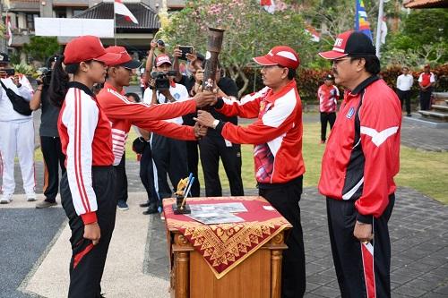 Badung Terima Api Obor Porprov