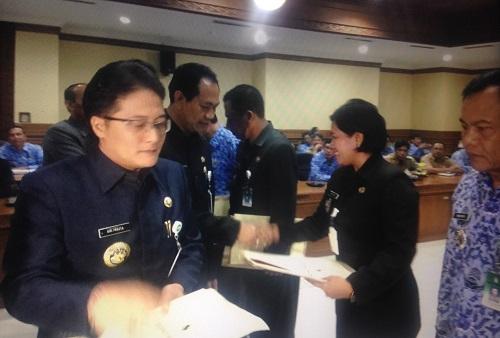 Beri Arahan Dana Desa Bupati Giri Prasta Panggil Perbekel Se badung Pemkab Badung Gratiskan Raskin