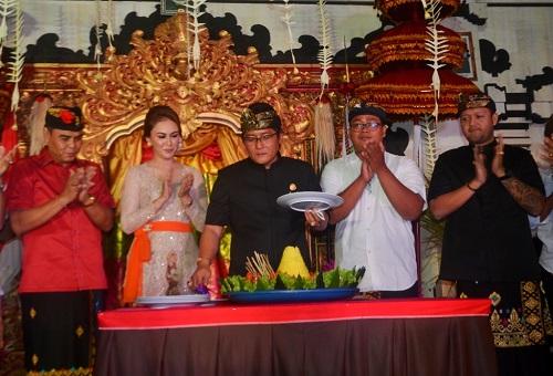 Bupati Badung, Nyoman Giri Prasta Hadiri HUT ST Jaya Shanti Banjar Pasek Kedonganan Kuta  Ajak Kaum Milenial Badung Untuk Tetap Bersatu