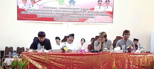 Bupati Giri Prasta Adakan Simakrama di Jembrana untuk Sosialisasikan PHR, Ajak Masyarakat Kembangkan Desa Pariwisata