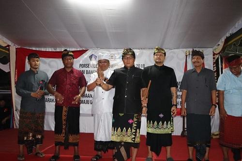 Bupati Giri Prasta Buka Porsenides Desa Mengwitani, Harapkan Masyarakat Bersatu untuk Membangun Desa