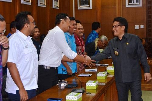 Bupati Giri Prasta Mediasi Rencanan Penetapan UMS di Badung
