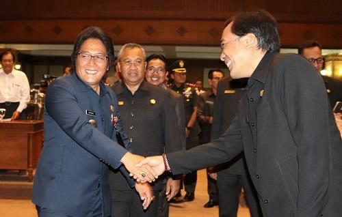 Bupati Giri Prasta Sampaikan LKPJ Tahun 2017, Tekankan Sembilan Prioritas Program