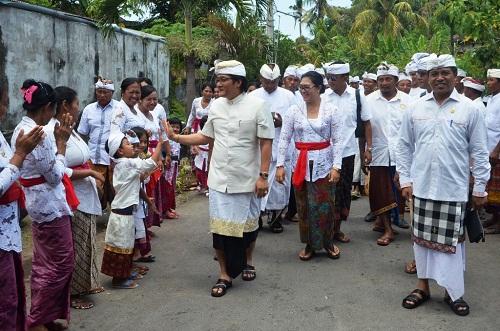 Bupati Mendem Pedagingan di Pelinggih Melanting, Br. Sengguan Penarungan     