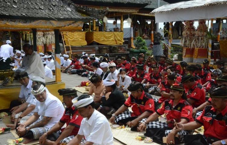 Forum Pecalang se-Abiansemal Ikuti Upacara Mejaya-Jaya di Pura Pucak Mangu