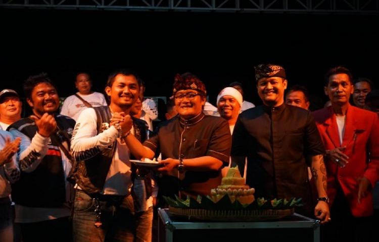 Giri Prasta hadiri HUT Mangupura Riders ke 2