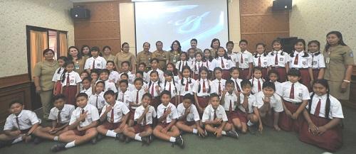 Inovasi Awal Jabat Kadis Arsip dan Perpustakaan, Kristiani Suiasa ajak Siswa Saksikan Diorama Histori Badung