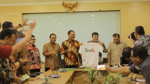 Inovasi Batik Go Nasional, KLHK Dukung Inovasi Pengurangan Sampah Plastik Berbasis Kearifan Lokal