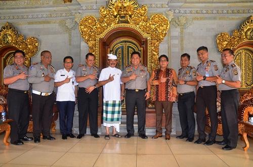 Kapolda Bali Bersama Bupati Badung Kunjungi Puri Ageng Mengwi  