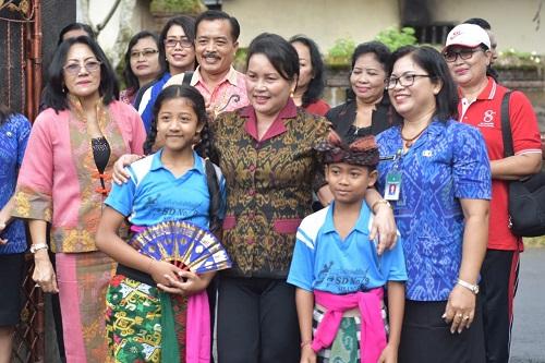 Ny.  Seniasih Giri Prasta Mantapkan PKTP di SD 2 Sibang Kaja