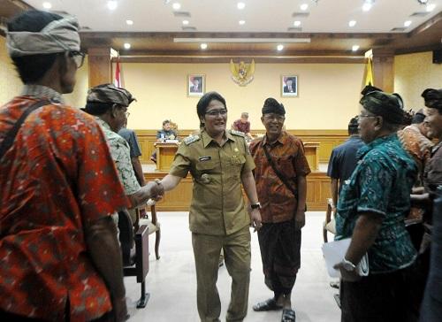 Paruman Bendesa Adat dan LPD se-Badung, Bupati Giri Prasta : Proteksi LPD Dengan Membuat Sistem LPD yang Sama