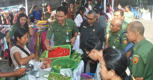 Pasar Murah  Layani  Msyarakat Pedesaan Jelang Hari Raya di Badung Sekda Badung : Pasar Murah Sarana " Meyadnya" juga Efektif Kendalikan Inflasi 