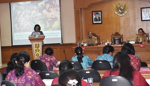 Pelatihan Pola Asuh Anak dan Pengapusan Kekerasan Dalam RT