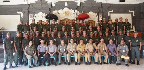 Penutupan Pelatihan Peningkatan dan ketrampilan dasar Linmas di Kab Badung