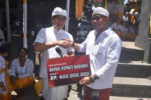 Piodalan di Pura Dadia Bendesa Tangkas Kori Agung Gerih, Desa Adat Jimbaran. Wabup Suiasa Harapkan Vibrasi Positif Bisa Menyebar ke Seluruh Kabupaten Badung