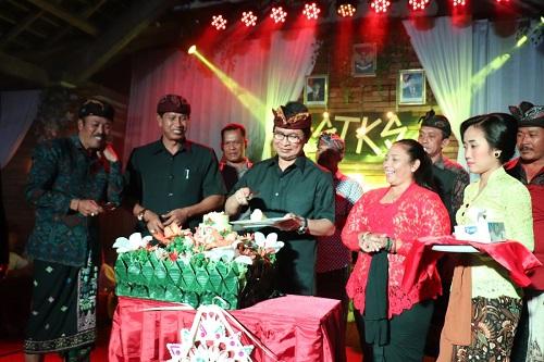 Sekda Badung Hadiri HUT ST Br. Kerta dan Br. Sekarmukti/Pundung Dorong Generasi Muda Badung Jiwa Kewirausahaan