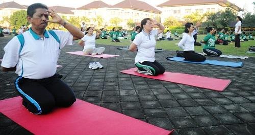 Senam Yoga Bersama Bunda PAUD se-Badung 