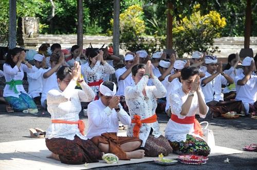 Tirta Yatra Jegeg Bagus Badung 2016 Tanamkan peduli sesama yang religius dengan Tri Hita Karana