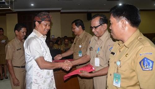 UPT Disdikpora Harus Mampu Identifikasi Permasalahan Pendidikan di Badung, Bupati Serahkan Mobil Operasional Kepada Kepala UPT Disdikpora