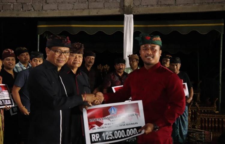 Wabup. Suiasa Cairkan Hibah 4 M Lebih untuk Masyarakat Gulingan