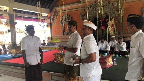 Wabup. Suiasa Apresiasi Krama Desa Nungnung, Gelar Upacara Pitra Yadnya Massal