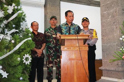 Wabup Suiasa Pantau Perayaan Malam Natal