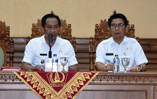 Wabup Suiasa Tekankan Disiplin, Maksimalkan Fungsi pengawasan dan Komunikasi