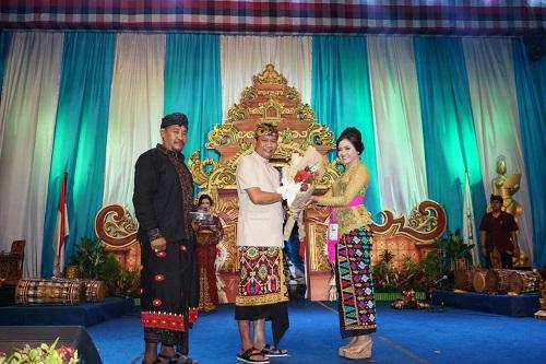 Wakil Bupati Suiasa tutup Festival Seni Budaya Adat Kuta ke-VIII