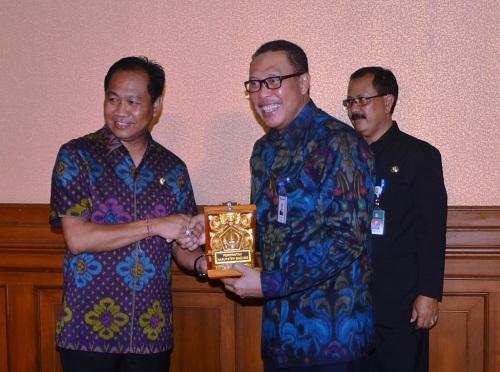 Badung Luncurkan SINAGA dan Deklarasi Bangkit IKM