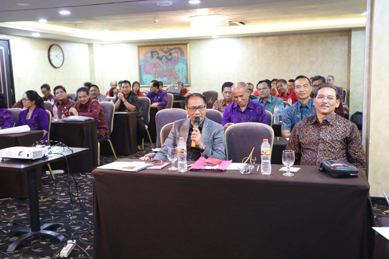 Komitmen Wujudkan Tata Kelola Pemerintahan Yang Baik  Wabup Suiasa Pimpin Presentasi SAKIP di KemenPAN-RB