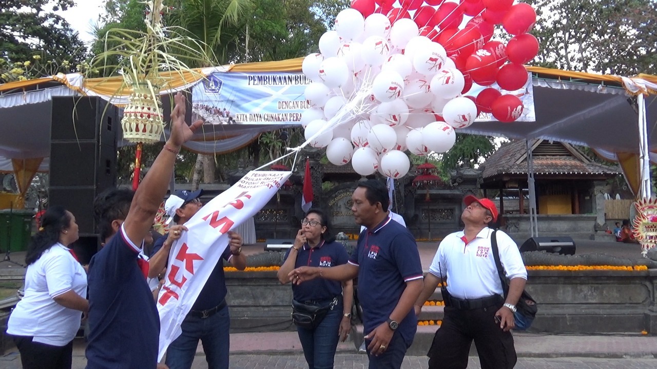 Wabup Suiasa Buka Bulan Bhakti Gotong Royong Ke-XVI LPM Kuta
