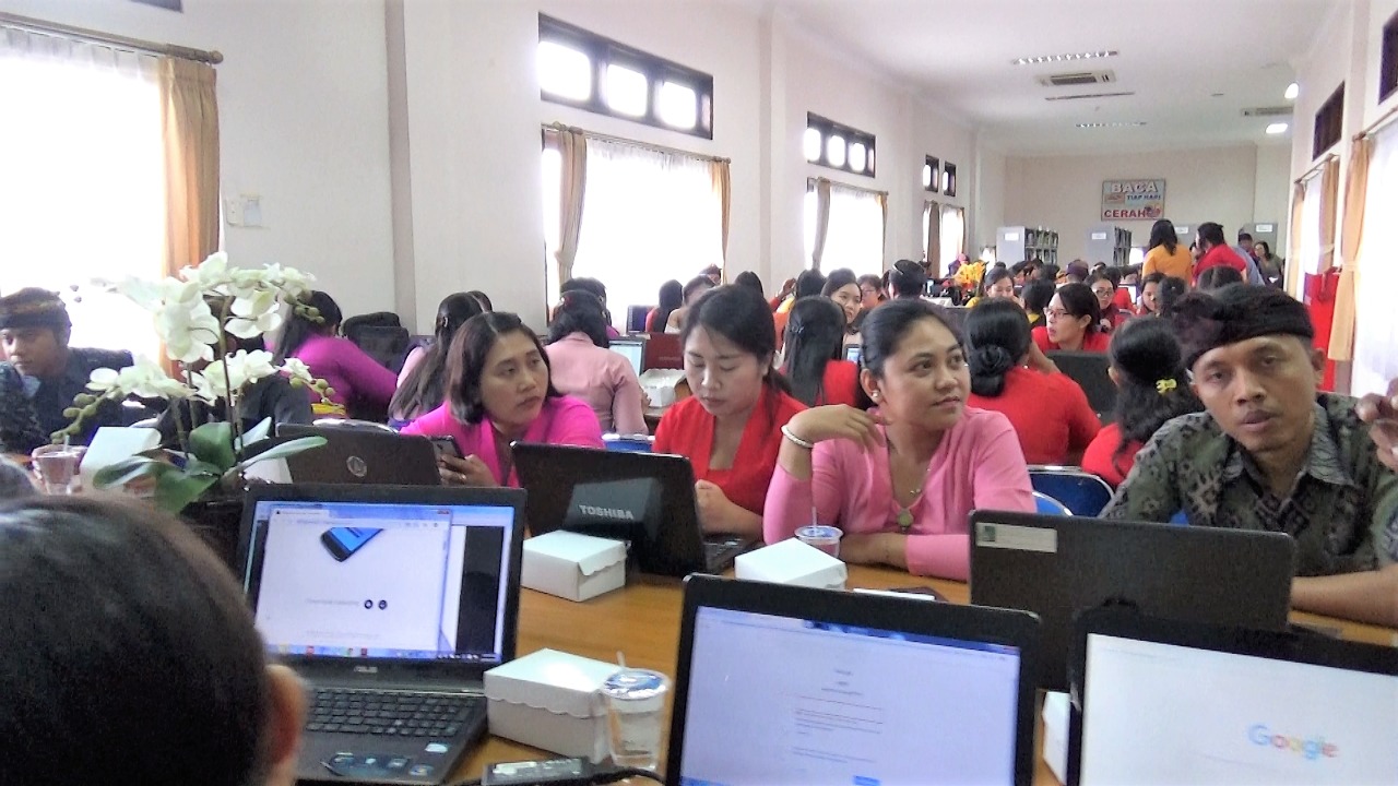 Badung Siapkan i-Badung pada Laptop Siswa