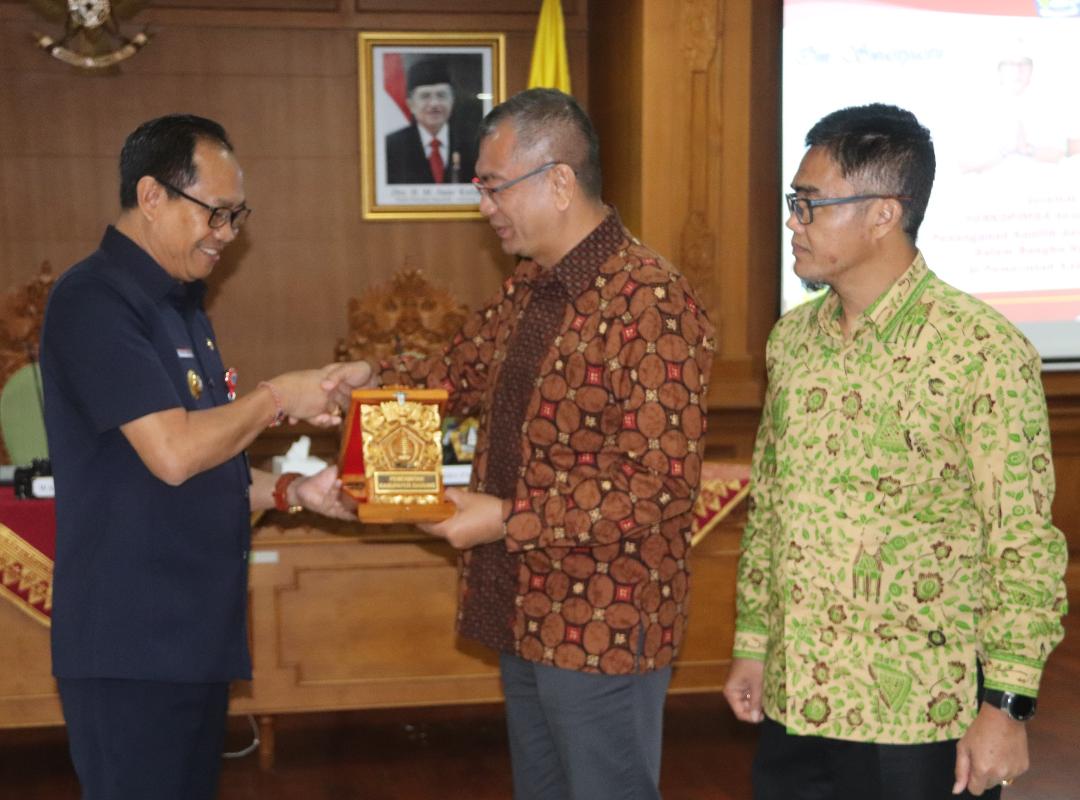 Wabup Suiasa Menerima Kunja Walikota Payakumbuh