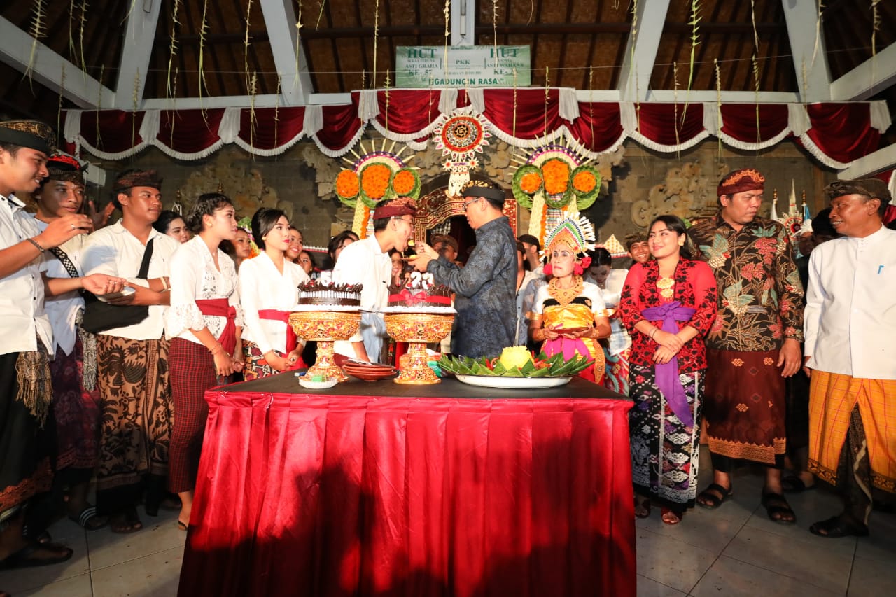 Wabup Suiasa Hadiri Hut ST Asti Graha ke-57 dan Hut Lansia Asti Wahana ke-23