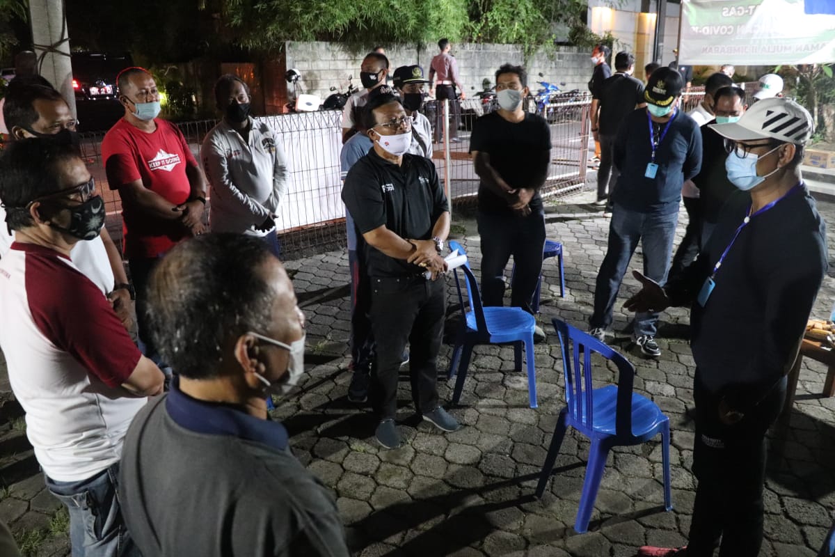 Wabup Suiasa Monitoring 22 Posko Satgas Covid-19 di Jimbaran dan Benoa