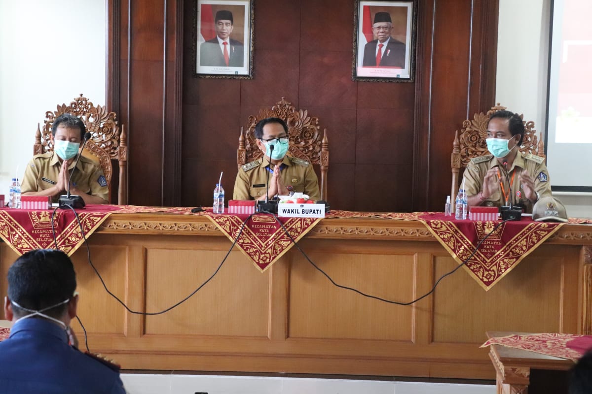 Wabup Suiasa Sosialisasikan Kebijakan Pemkab Badung di Kuta Selatan, Realisasi Program Perlu Sinkronisasi dan Konsolidasi Dengan Aturan Pusat