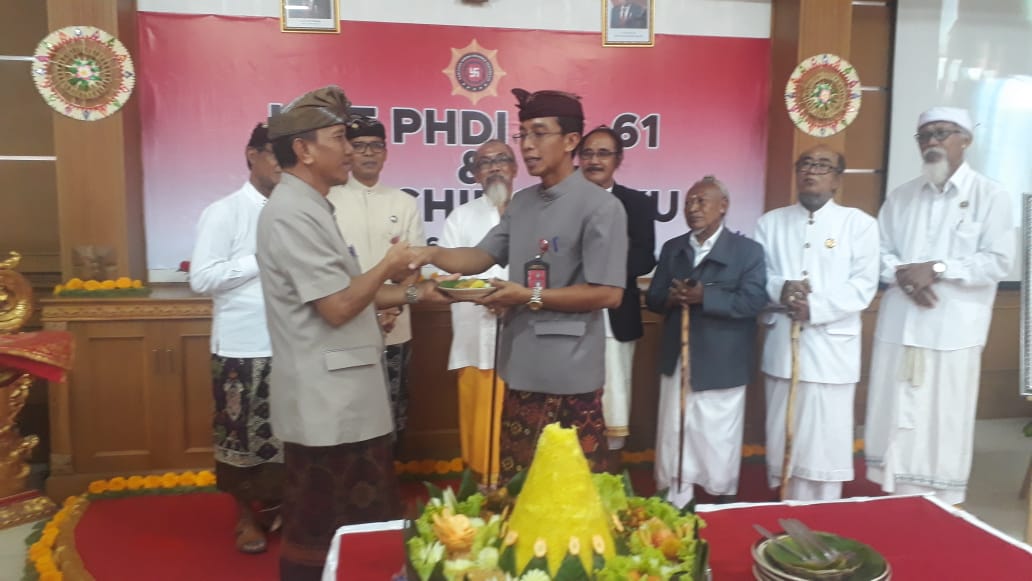 HUT ke-61 PHDI dan Launching Buku Upacara Yadnya