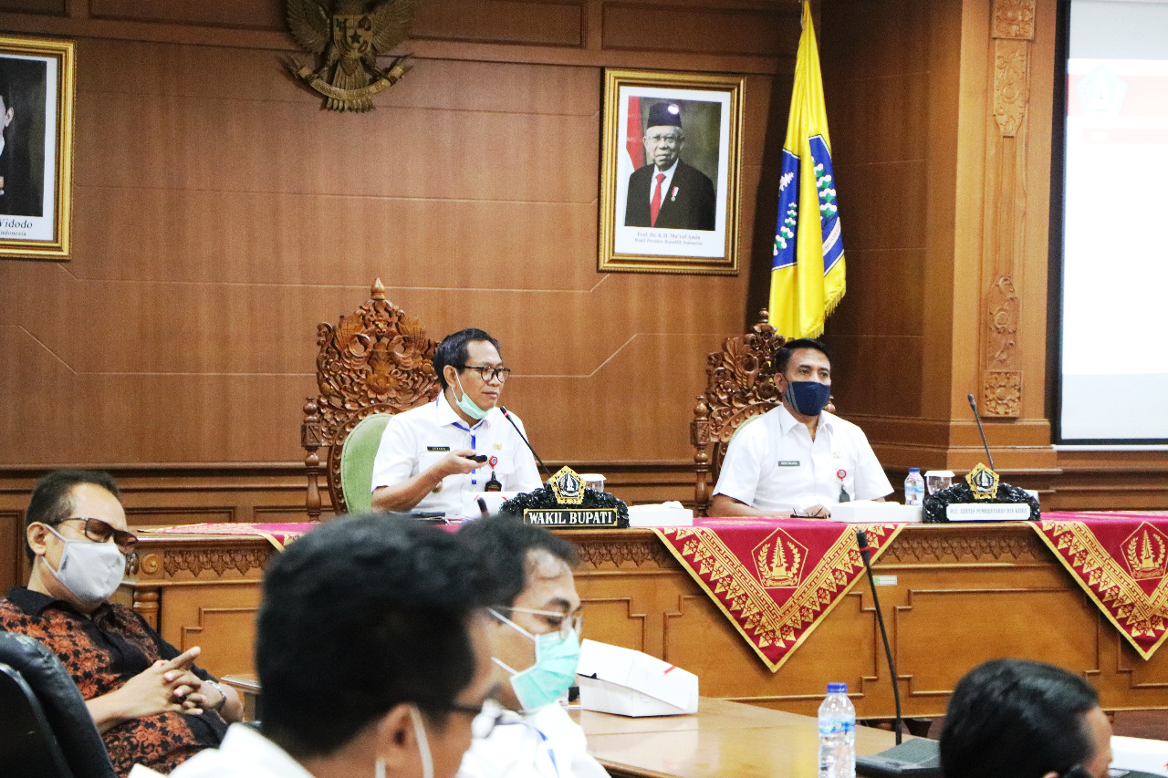 Wabup Suiasa Paparkan Kebijakan Strategis Pemda Badung Kepada Tim Ahli, Evaluasi dan Sosialisasi Kebijakan Penanganan Covid-19 di Badung
