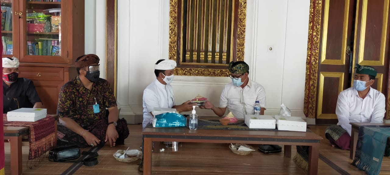 Wabup Suiasa Hadiri Karya Angasti Puja Atma Wedana di Puri Kaleran Kerobokan
