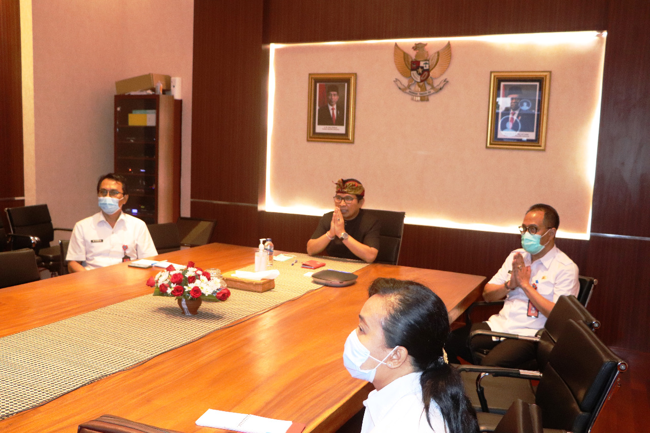 Sekda Adi Arnawa Buka Bimtek SIPD Badung