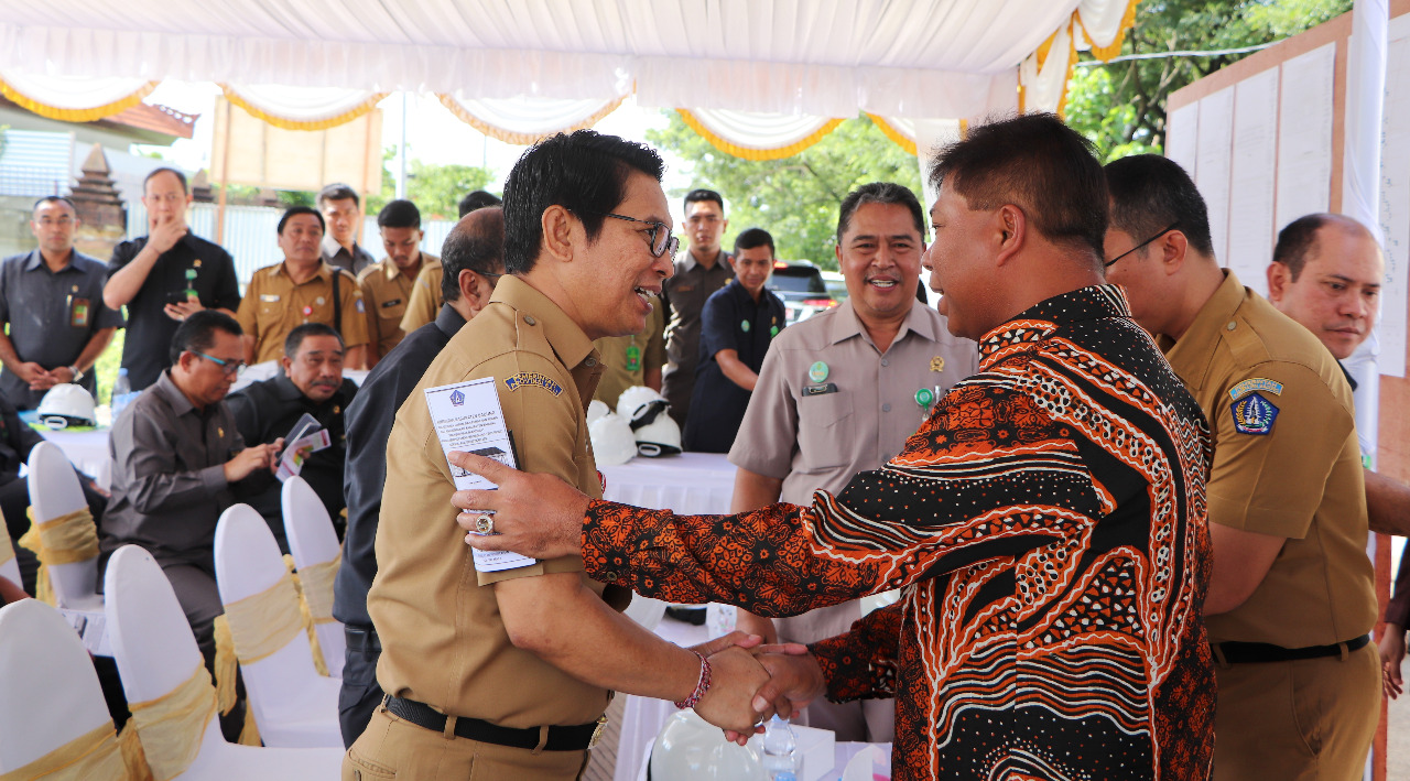 Sekda Badung Adi Arnawa Tinjau Gedung Kantor Pengadilan Negeri Badung   