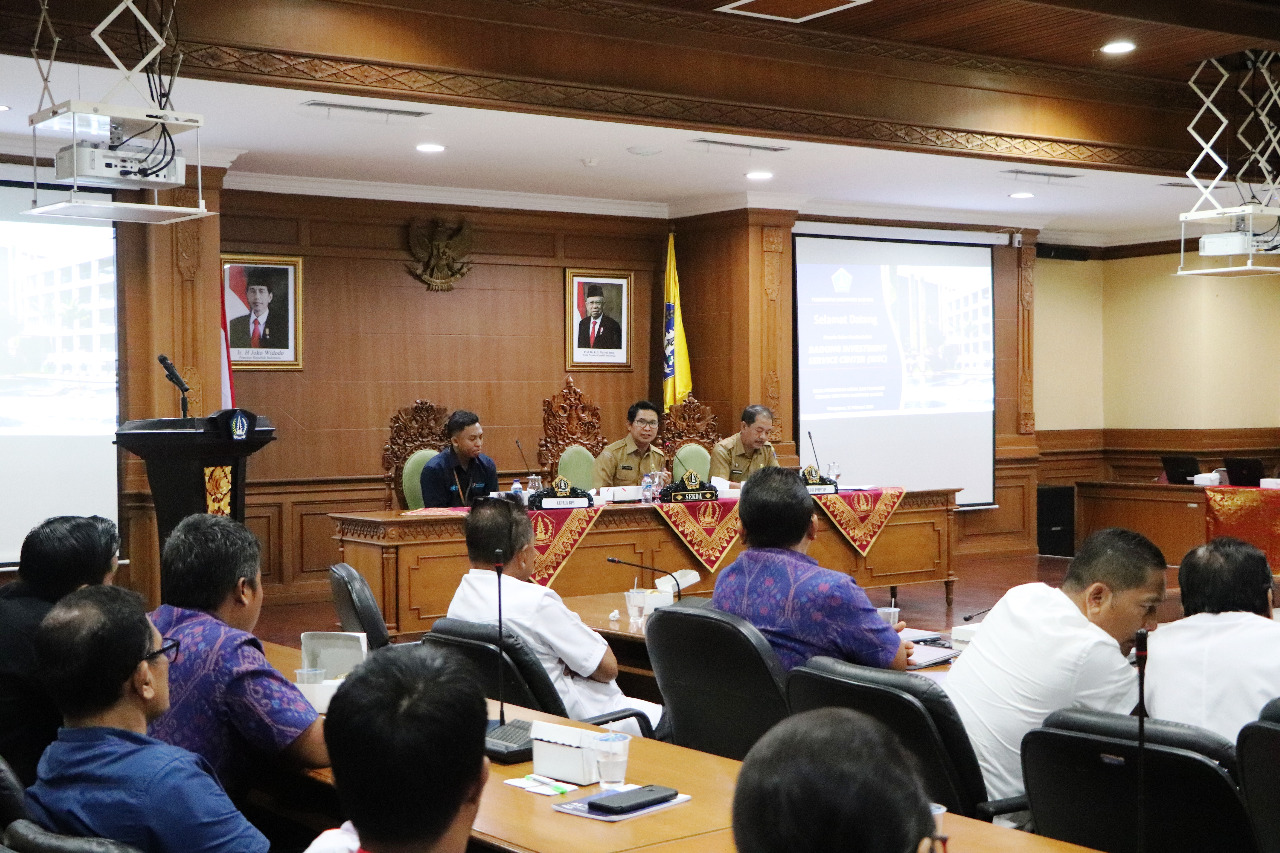 Sekda Adi Arnawa Membuka Rakor BISC  Optimalkan Peningkatan Investasi