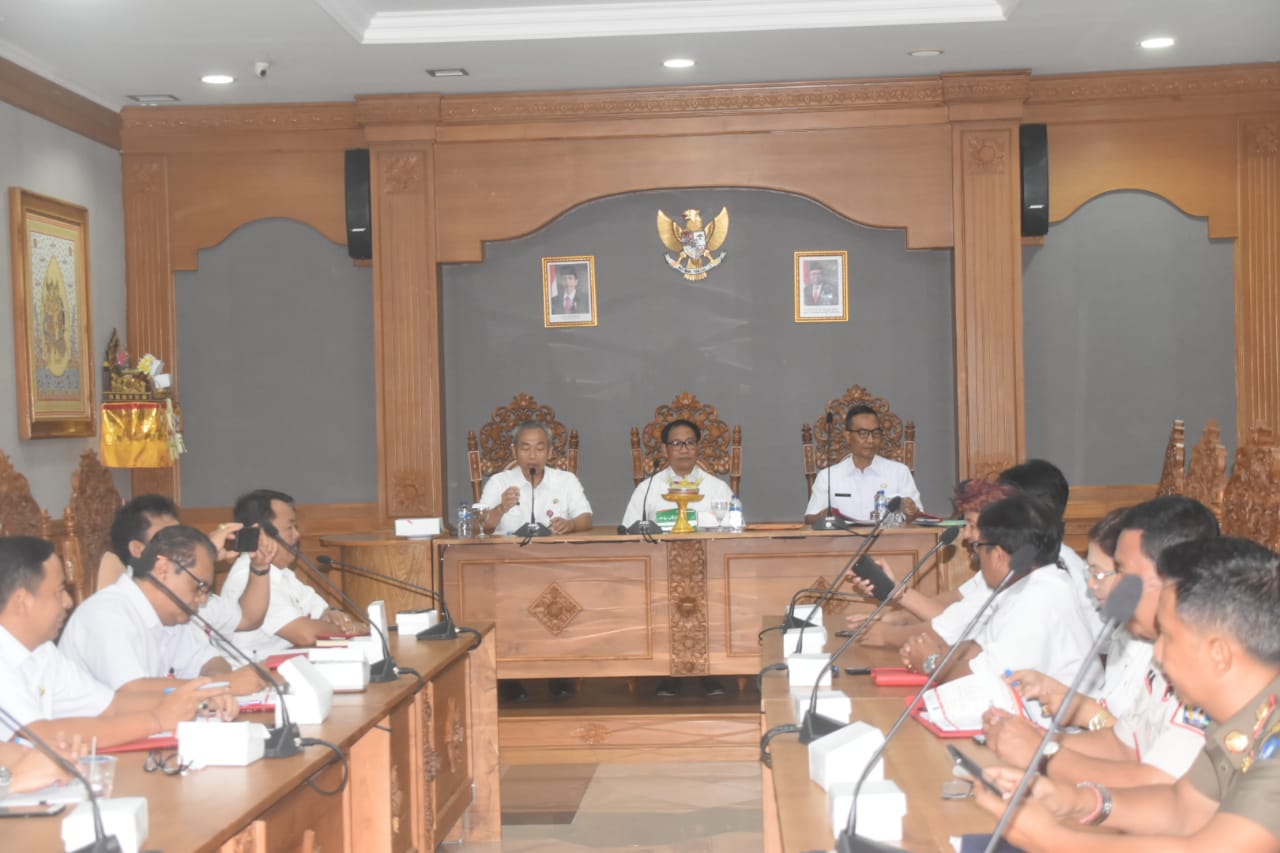 Pemkab Badung Bentuk Tim Penanganan Penyakit Babi