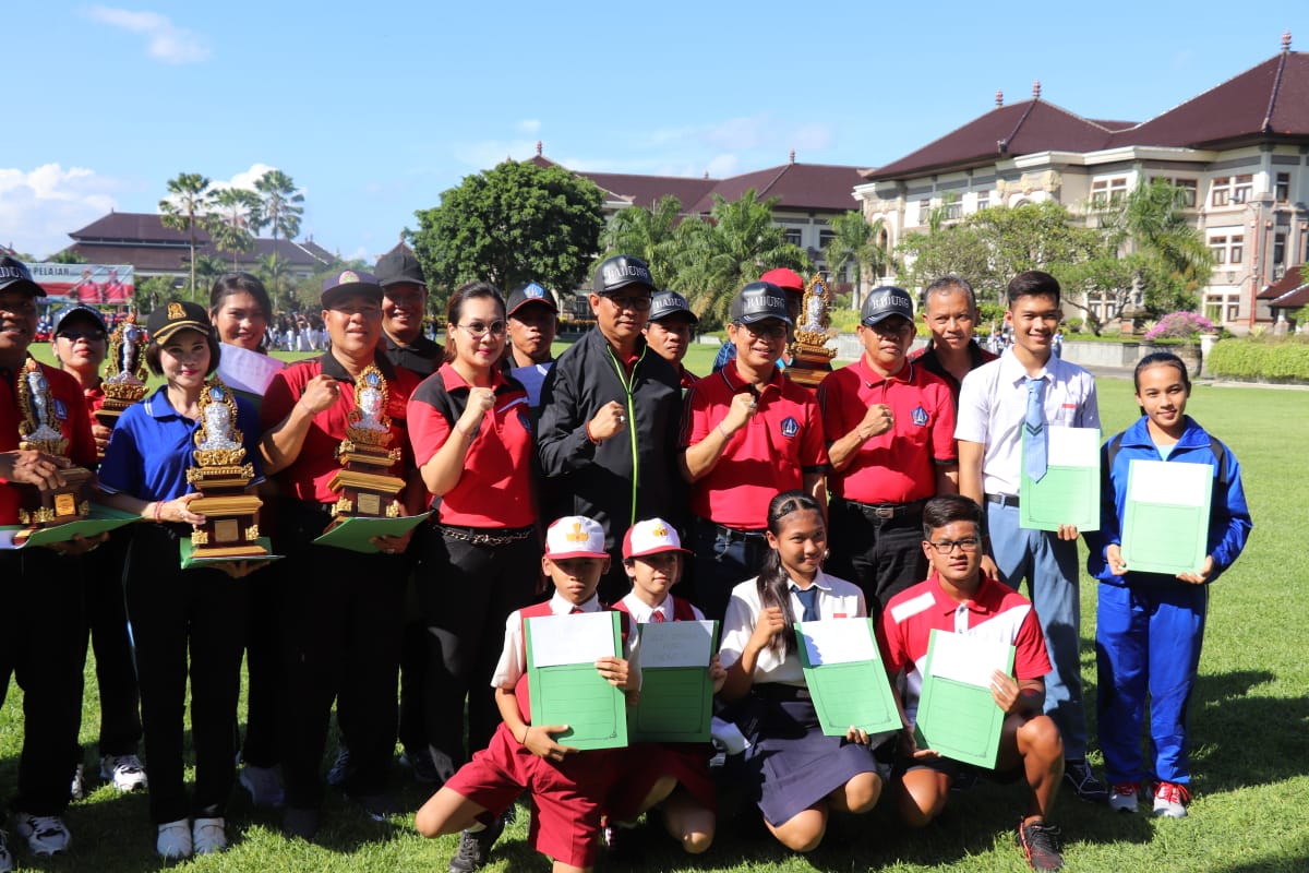 Porjar dan PSP Badung Tahun 2020 Ditutup  SAKURA dan Kontingen SD Kecamatan Mengwi Pertahankan Juara Umum