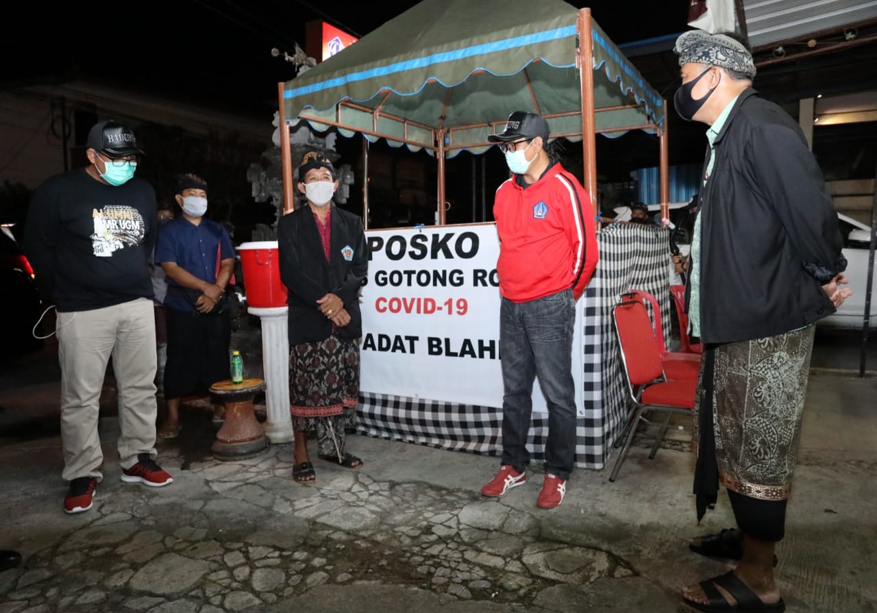 Pantau Posko Gotong Royong Pencegahan Covid-19 di Kecamatan Abiansemal, Wabup Suiasa Ingatkan Pembatasan Mobilitas Kunci Cegah Penyebaran Covid-19
